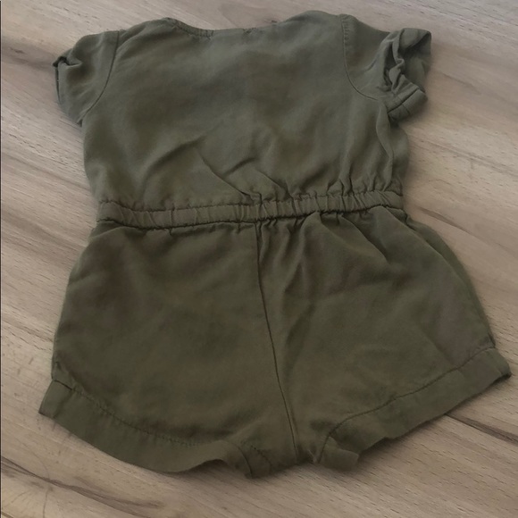 Shorts romper - Picture 5 of 5